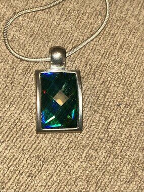 KC Jewelry Silver Chain Aqua Prism Stone Pendant Lots of Sparkle